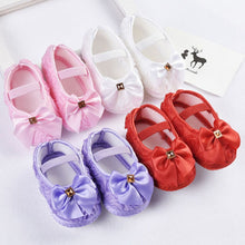 Load image into Gallery viewer, 2018 New Newborn to18M Infants Baby Girl Soft Crib Shoes Moccasin Prewalker Sole Shoes Hot