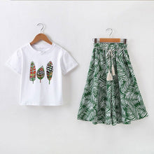 Load image into Gallery viewer, Summer Girls Clothes Sets Baby Girl Short Sleeve Shirt Top+Shorts Suits Kids Clothing Printed Children's Clothes 2pcs