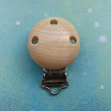 Load image into Gallery viewer, 1pc New Round Shaped Pacifier Clip Silicone Bead Baby Teether &amp; wooden teething Accessories Clip Nipple Clasps Toy DIY Bead Tool