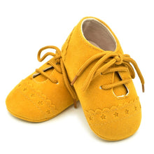 Load image into Gallery viewer, Baby Boy Girl ShoesSoft Sole Crib Sneaker Embroidery Prewalker Sapatos 4 Colors Toddler First Walker Baby Shoes